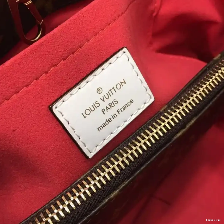 Fashionrepsfam ru LV Bags 19B570290 0502